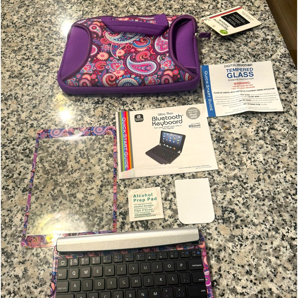 Neoprene tablet sleeve with iPad mini keyboard. Includes screen protector. NWT
